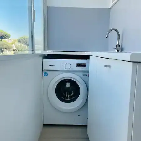 Lägenhet Eur Luxury Nest *