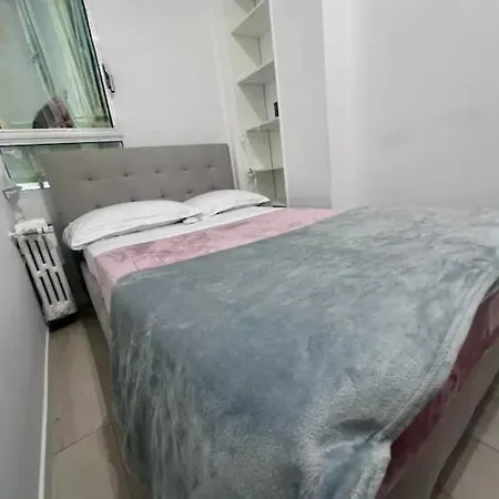 Eur Luxury Nest Lägenhet