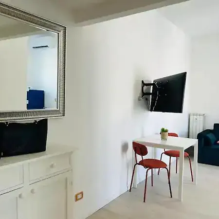 Lägenhet Eur Luxury Nest